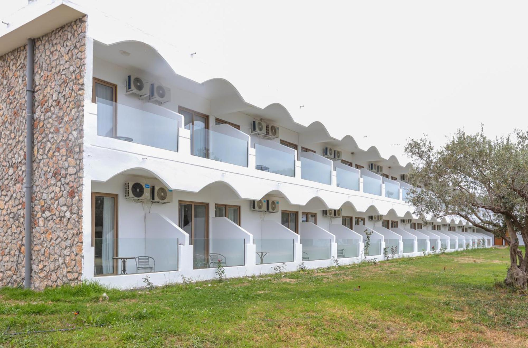 Belvita Hotel Колимбия Екстериор снимка
