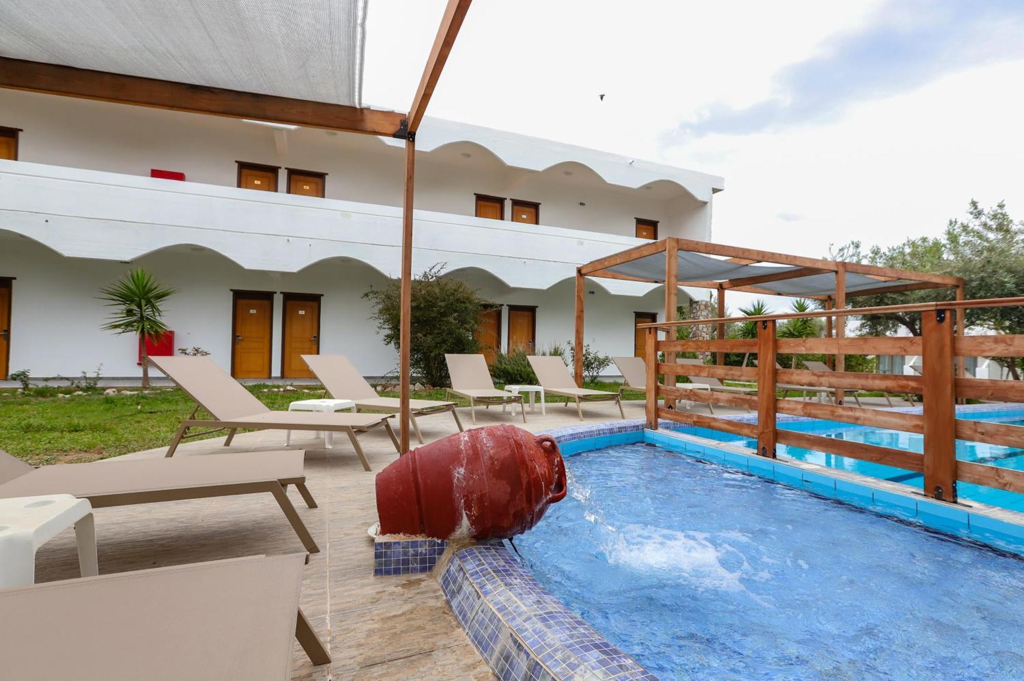 Belvita Hotel Колимбия Екстериор снимка