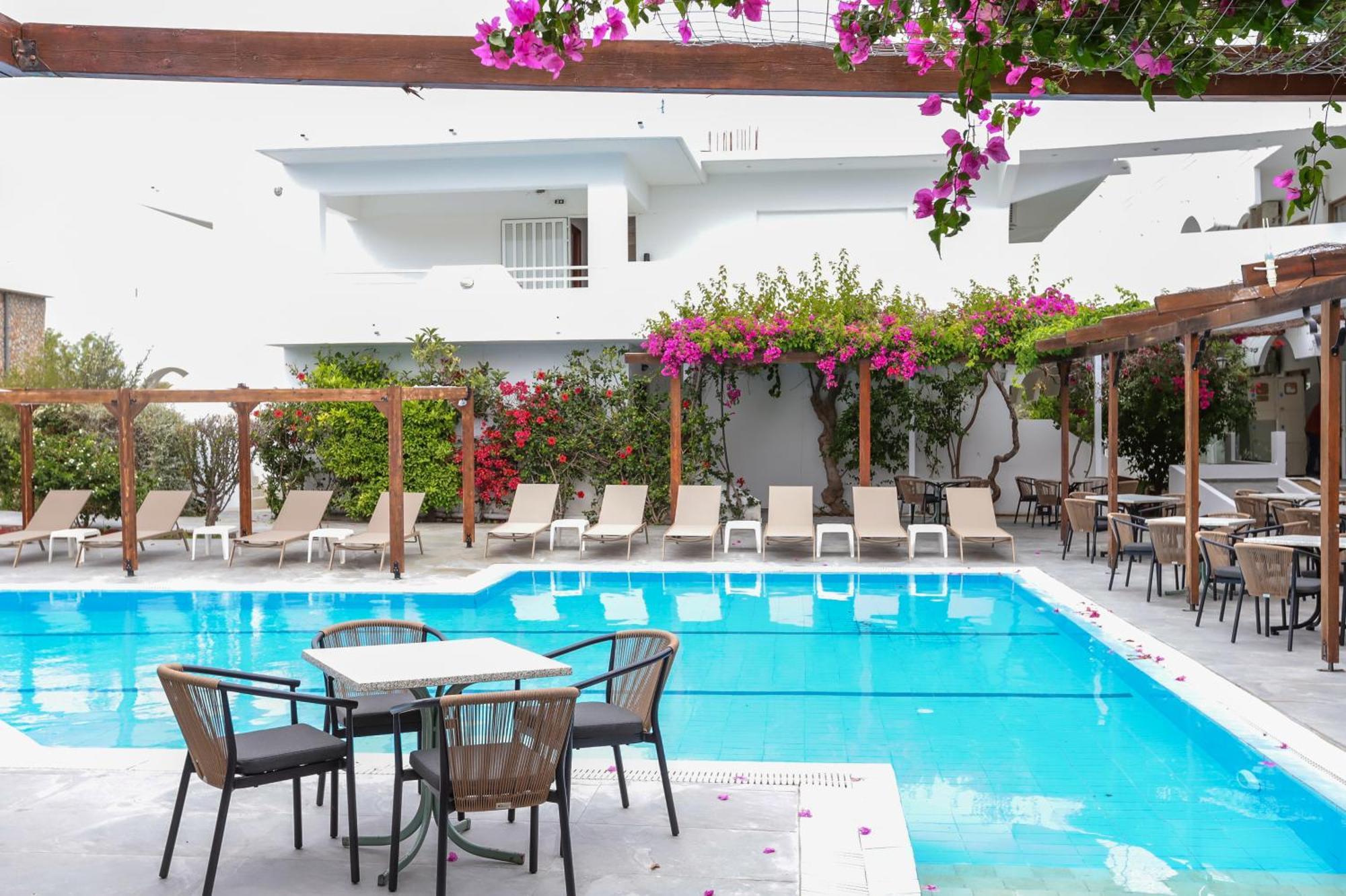 Belvita Hotel Колимбия Екстериор снимка