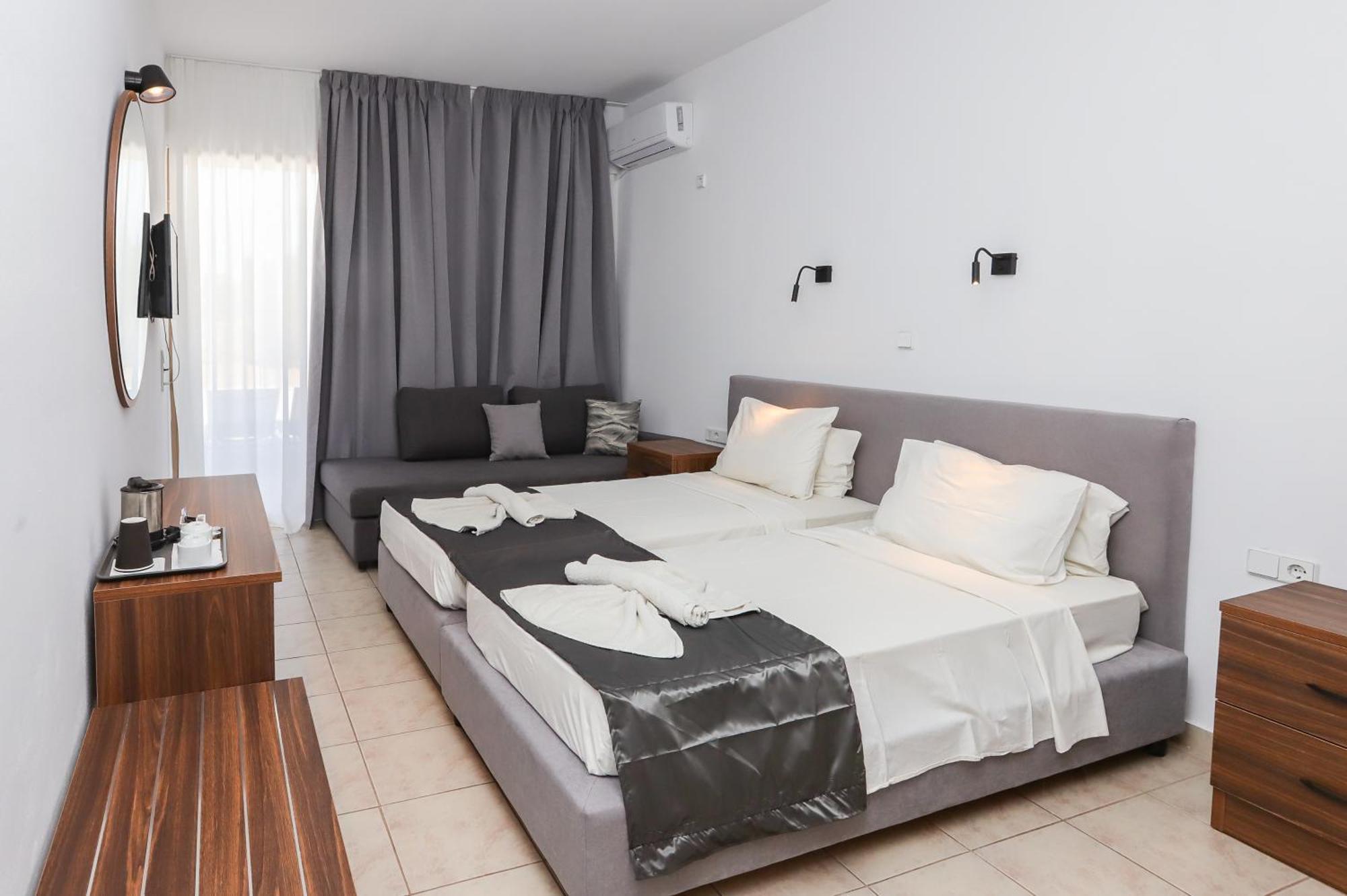 Belvita Hotel Колимбия Екстериор снимка