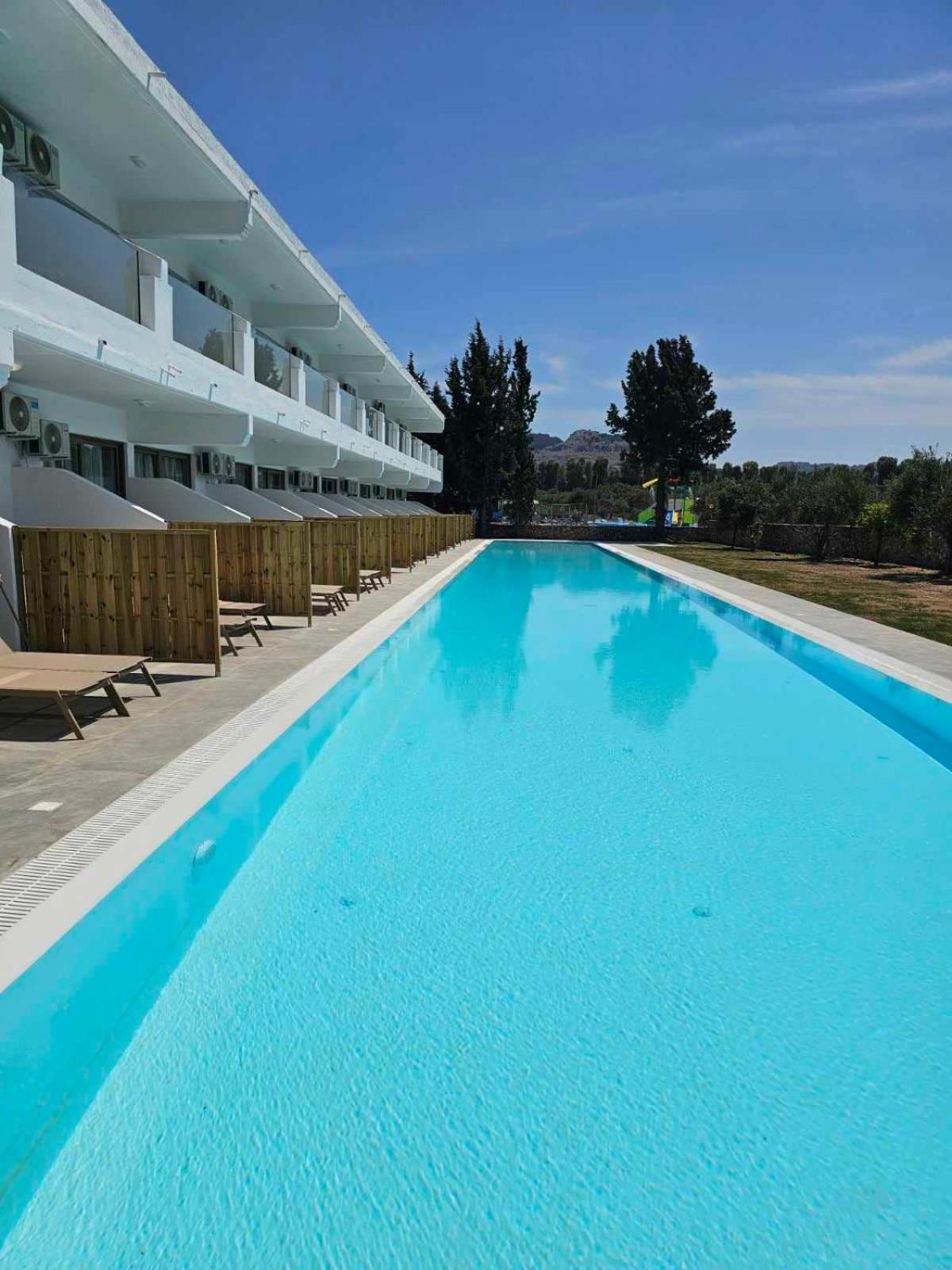 Belvita Hotel Колимбия Екстериор снимка