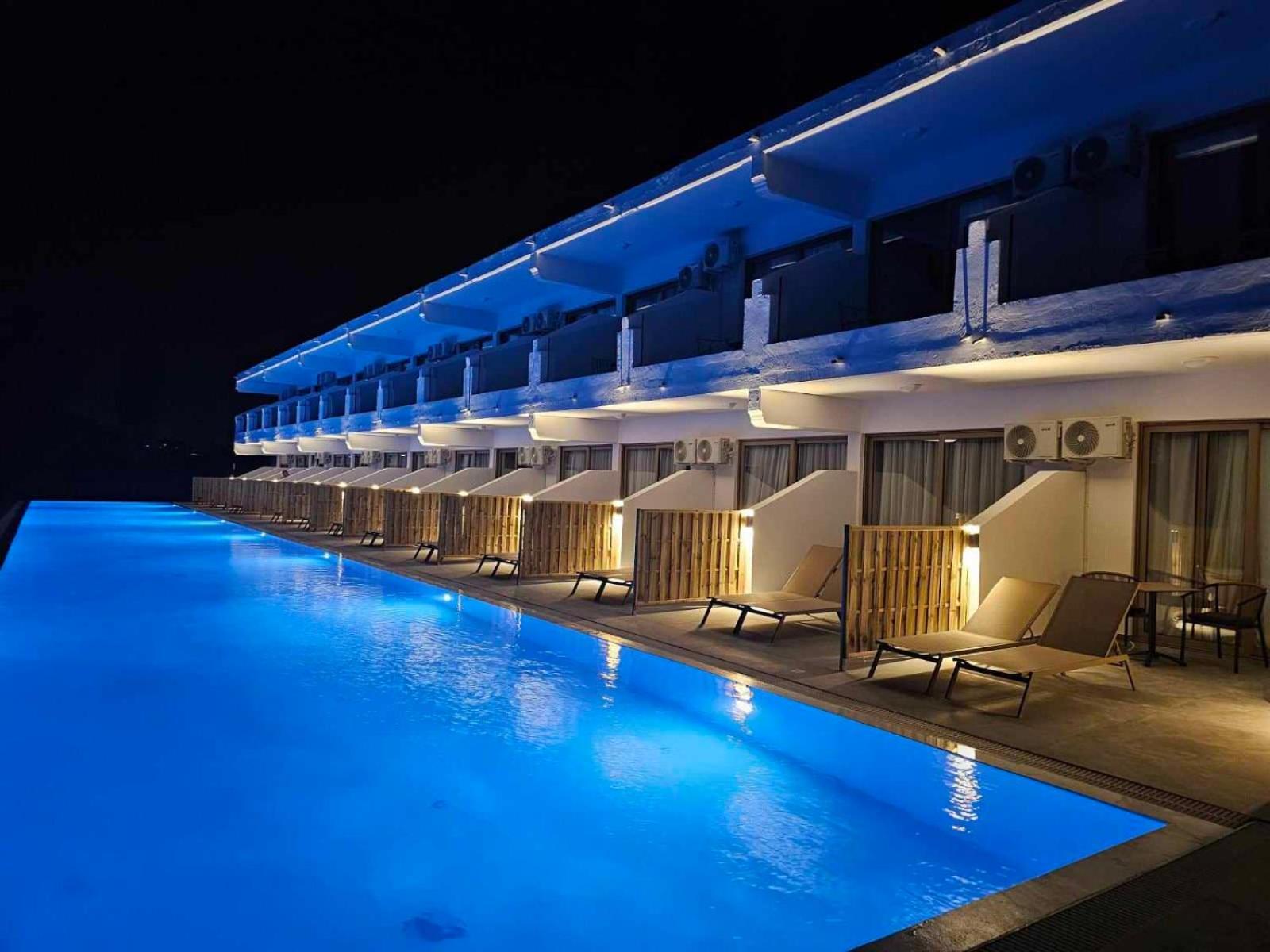 Belvita Hotel Колимбия Екстериор снимка