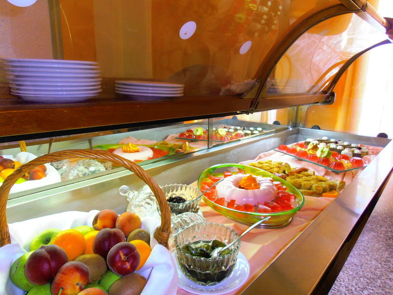Belvita Hotel Колимбия Екстериор снимка